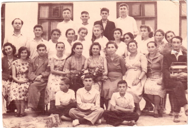 1963 рік.с.Плавні. (зліва на право) Корецький Олександр Олександрович