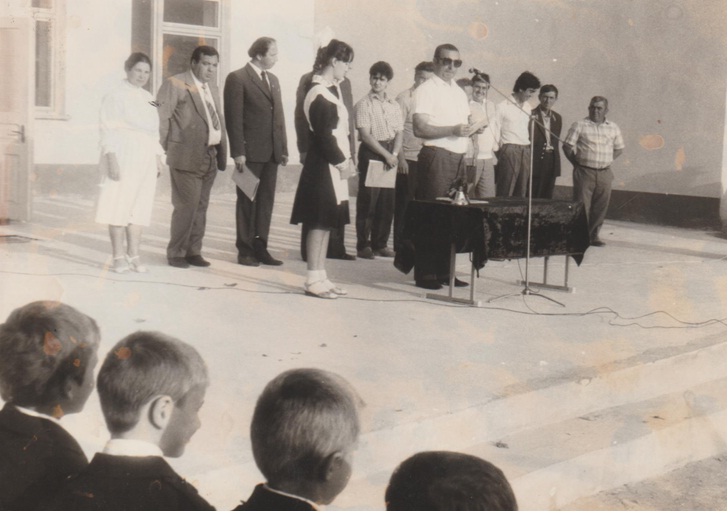 Відкриття нової будівлі загальноосвітньої школи. 1 вересня 1988 рік. с.Плавні
