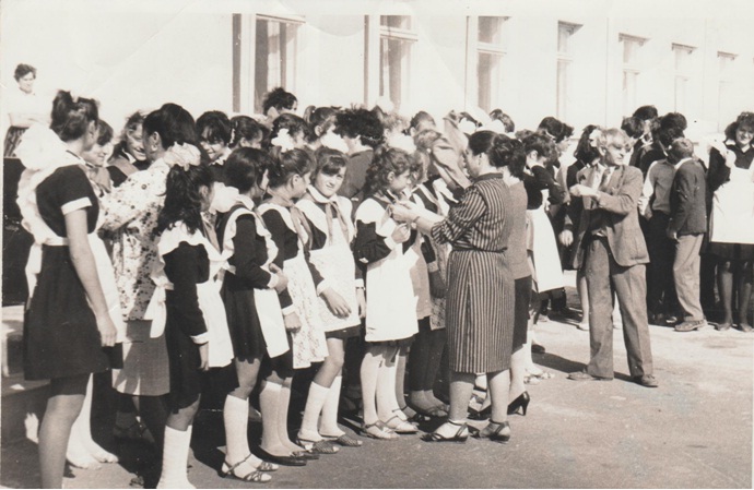 Прийняття учнів в ряди піонерської організації 1989 рік. с.Плавні