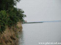 Malul lacului Ialpug in satul Barta (Plavni). Ialpug lakeside village Barta (Plavni).