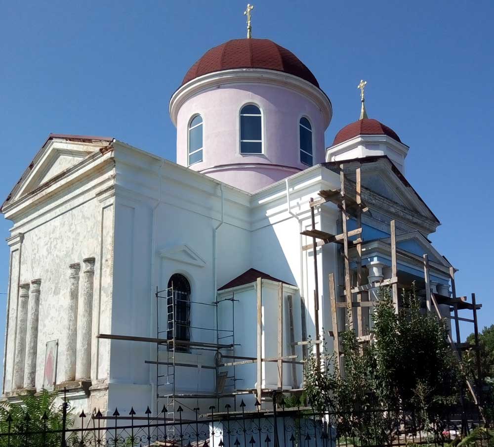 Свято Архангело-Михайловская церковь села Плавни 